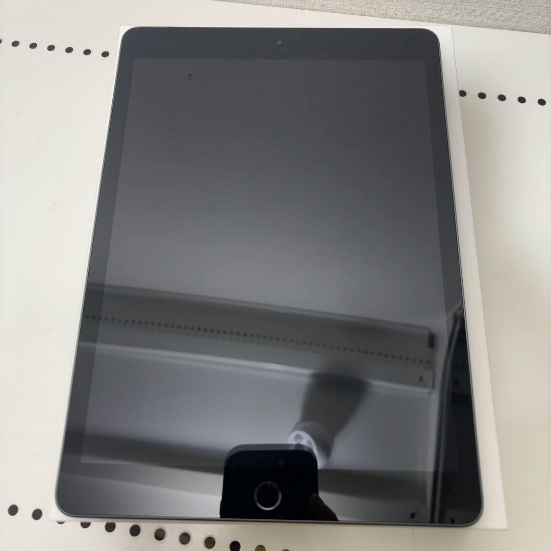 訳あり　バッテリー良好早い者勝ち　iPad 第8世代　32GB Cellular