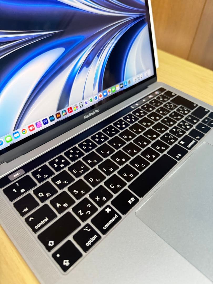 美品 MacBook Pro 13インチ 元箱 3D設計 office付き