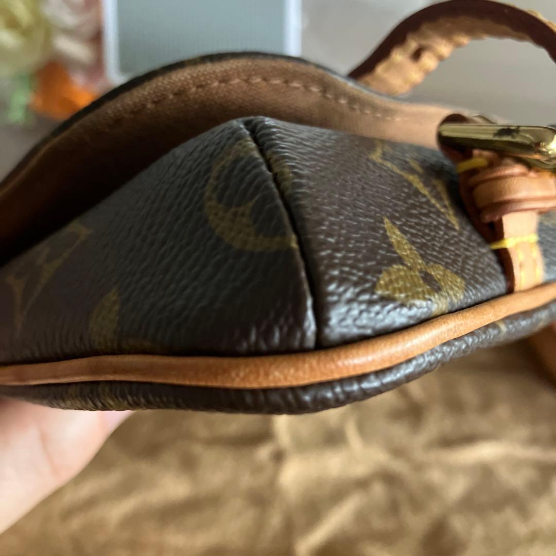 LOUIS VUITTON. ルイヴィトン(モノグラム　ポシェット　マレル)