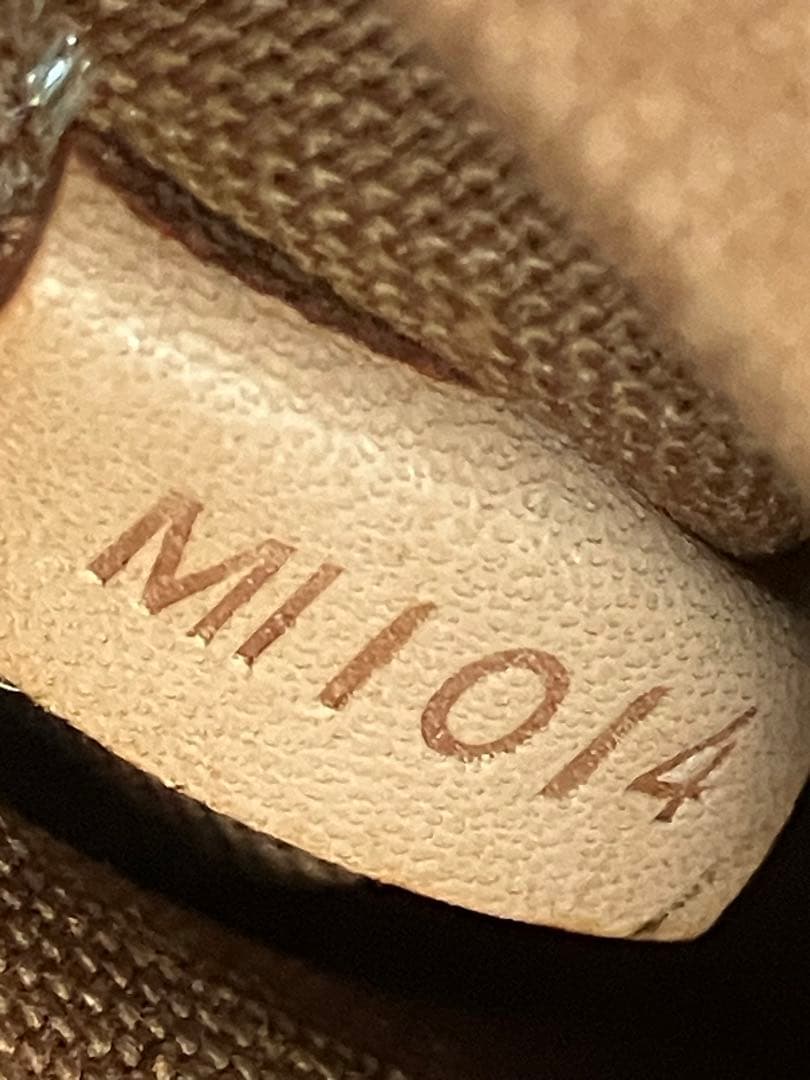 LOUIS VUITTON. ルイヴィトン(モノグラム　ポシェット　マレル)