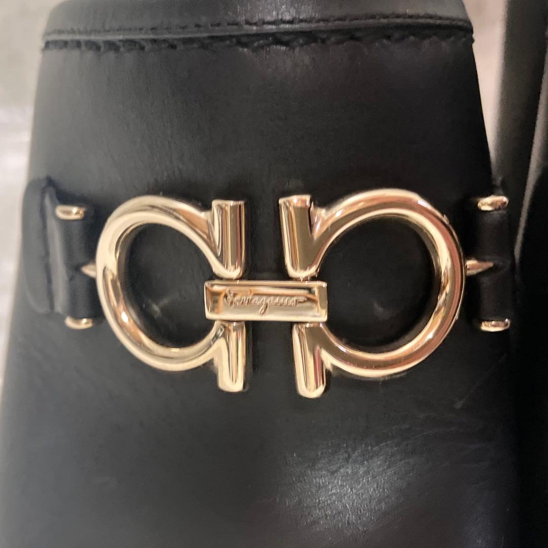 超希少　未使用級　サルヴァトーレフェラガモ　ミュールサンダル　ガンチーニ　レザー