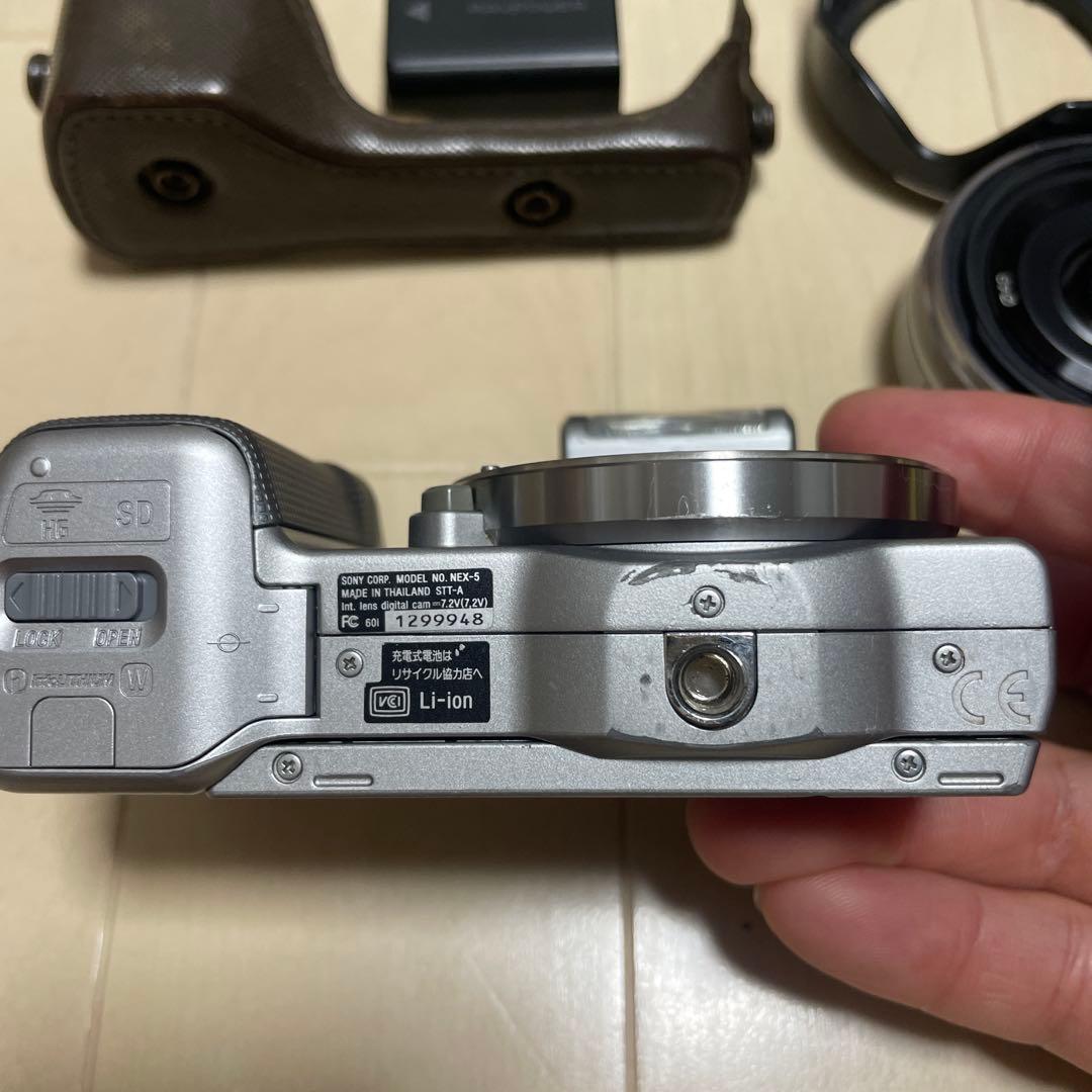 SONY NEX-5 ミラーレスカメラ シルバー　SEL16F28