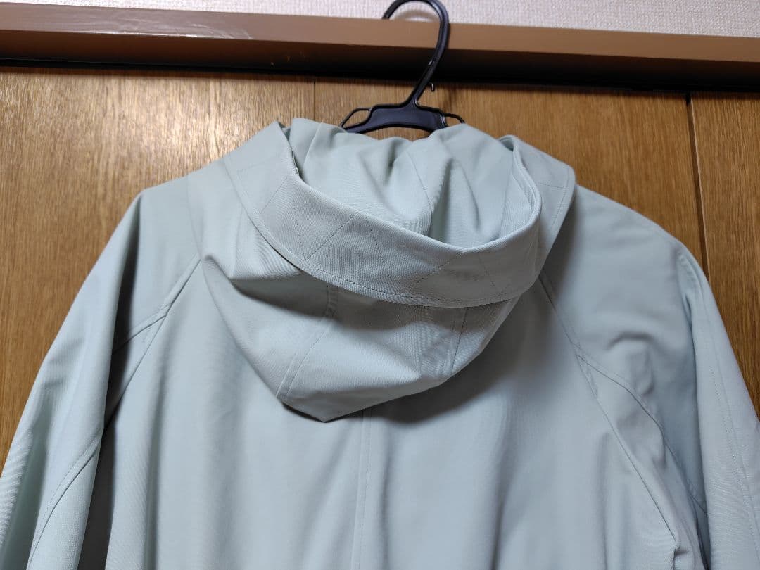 フード付きミントグリーンジャケット
