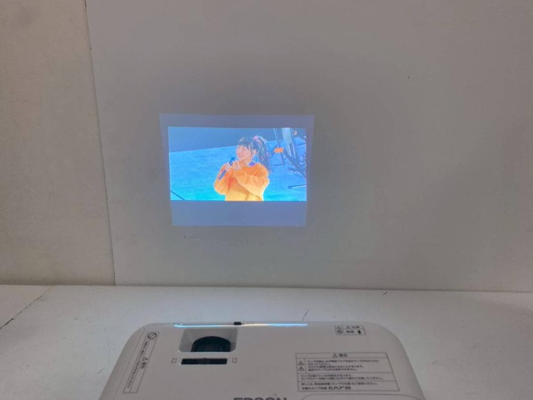 【完動品】EPSON エプソン プロジェクター EB-S04