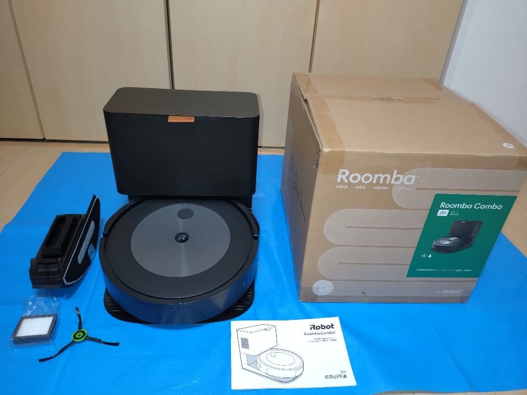 Roomba Comboj5+　 自動ゴミ収集機能付き