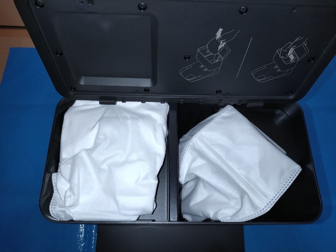 Roomba Comboj5+　 自動ゴミ収集機能付き