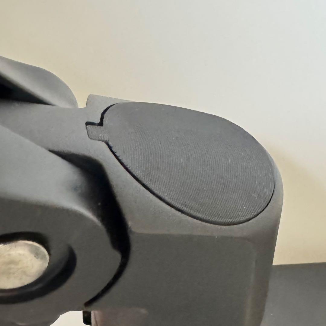 エルゴトロン LX 対応 樹脂キャップ