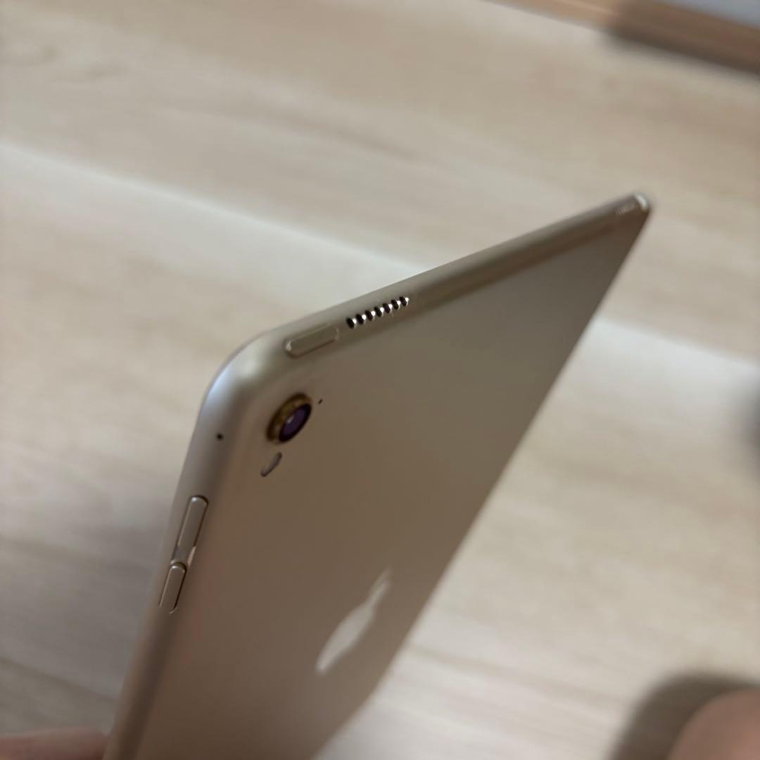 iPad Pro 9.7インチ Wi-Fiモデル 32GB A1673 本体