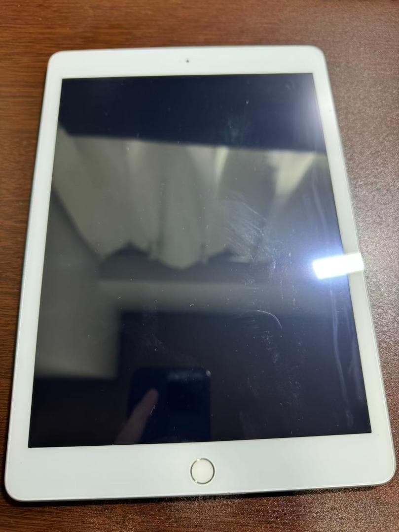 Apple iPad Wi-Fiモデル(第8世代) cellular