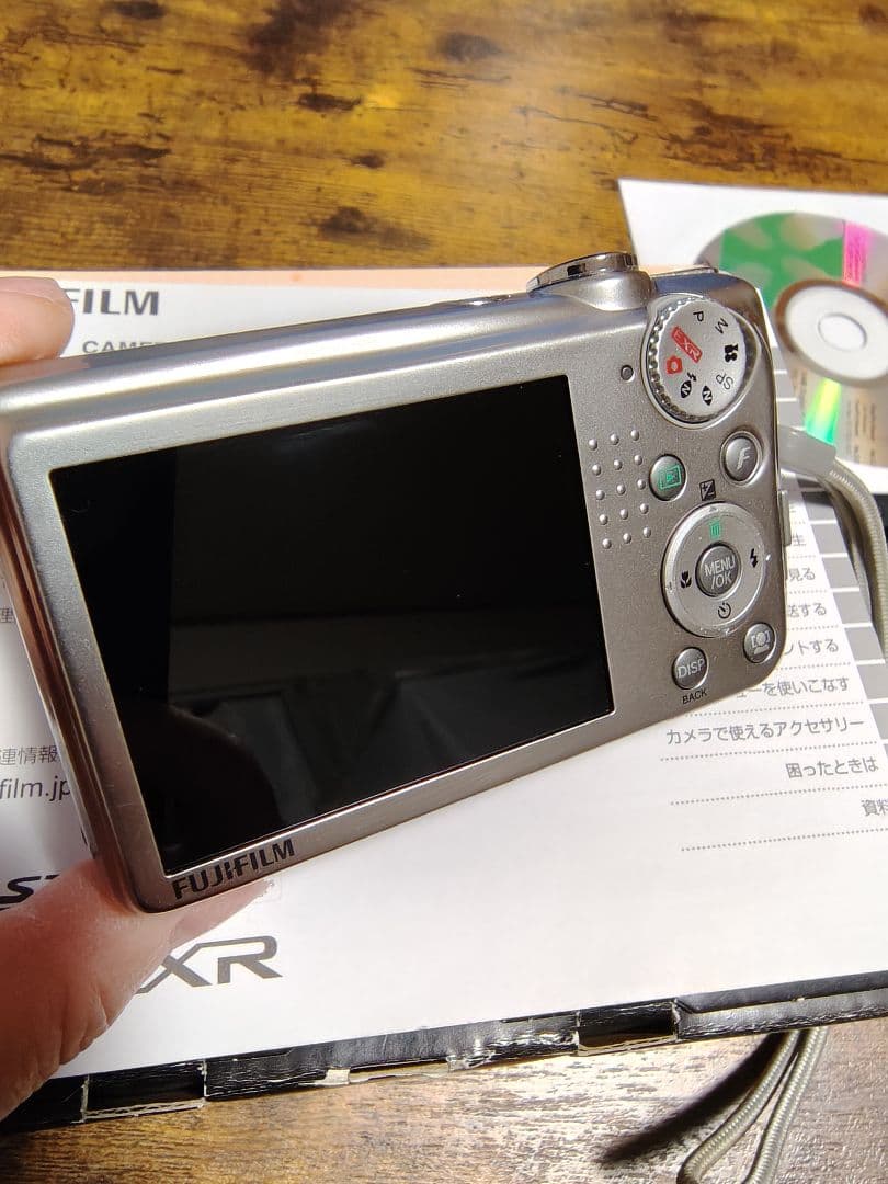 デジタルカメラ FINEPIX F70EXR