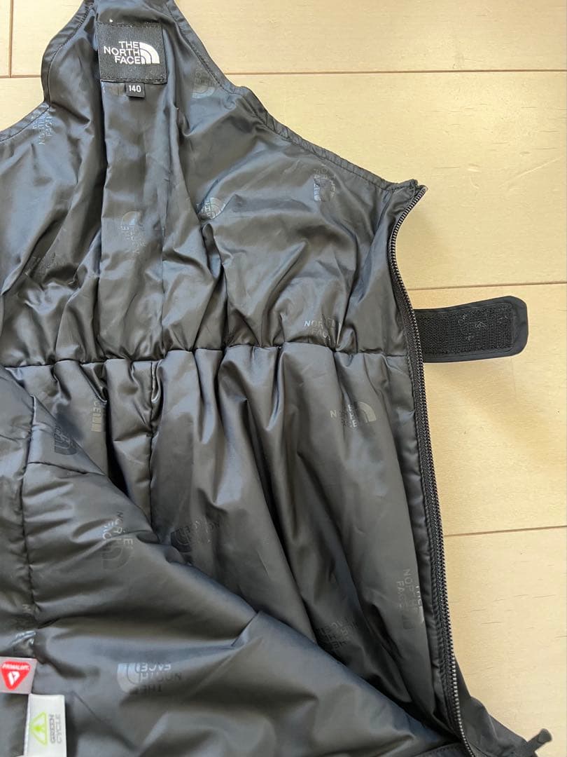 ノースフェイス スノーインサレーションビブ　キッズ　140 美品スノボ　スキー