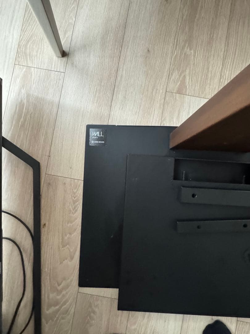 EQUALSWALLV3 LOW TYPE テレビスタンド 棚版二つ付き