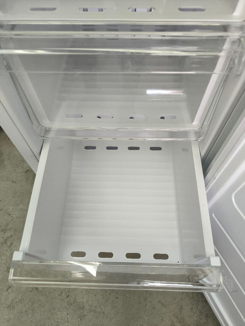 2022年製　アイリスオーヤマ 80L冷凍庫　スキマックス　 IUSN-8A-W