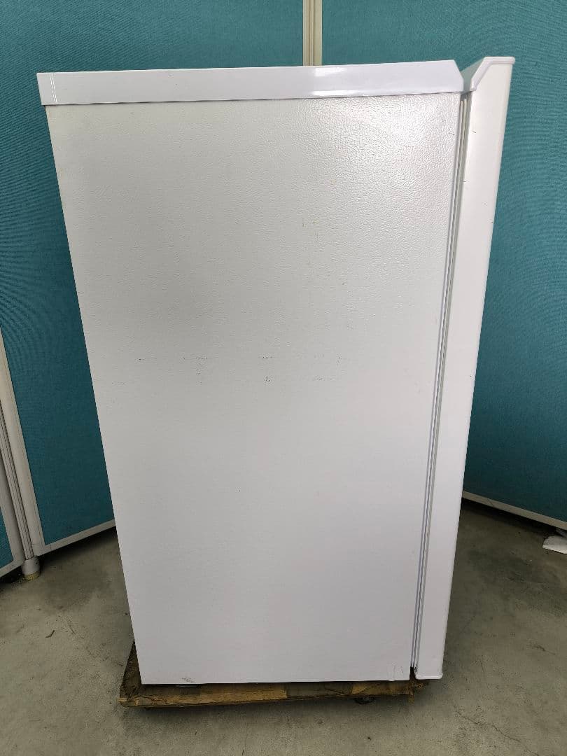 2022年製　アイリスオーヤマ 80L冷凍庫　スキマックス　 IUSN-8A-W