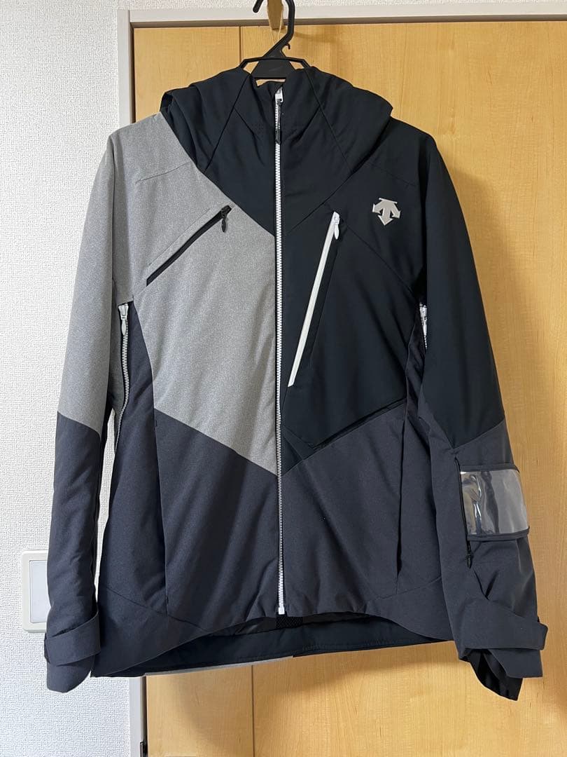 【極美品】DESCENTE S.I.O CONCEPT スノーウェア Lサイズ