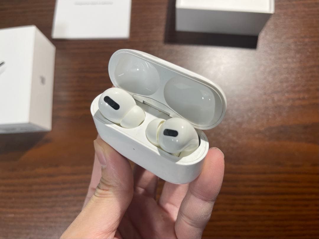 Apple AirPods 本体 充電ケース付き