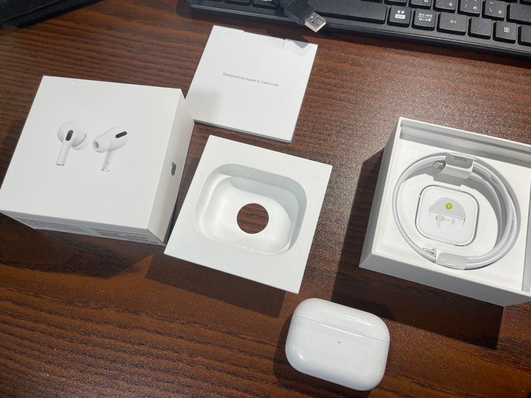 Apple AirPods 本体 充電ケース付き