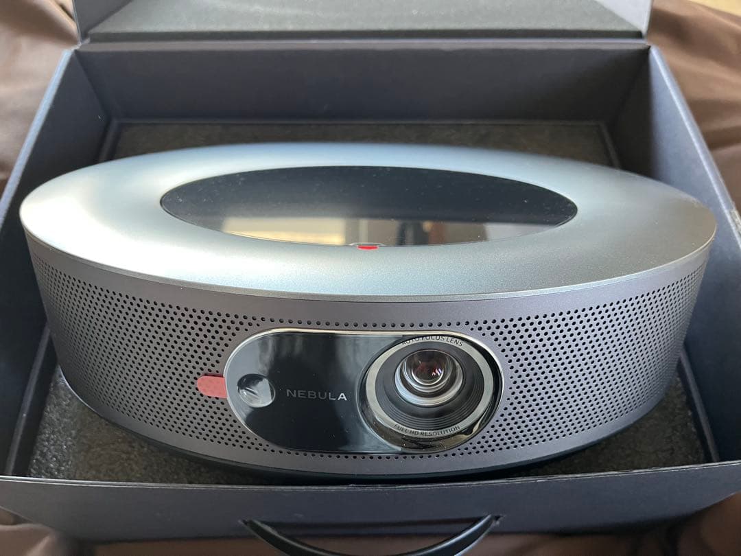 NEBULA Cosmos プロジェクター 900ルーメン