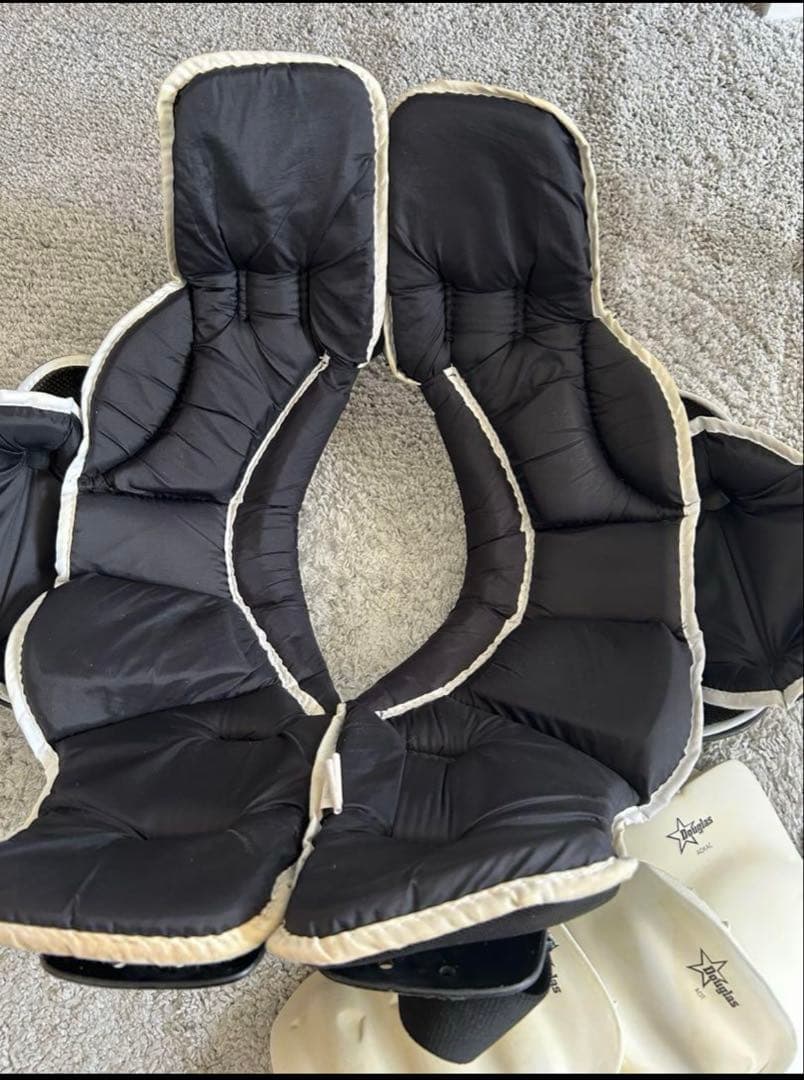 美品⭐️アメリカンフットボール用ショルダーパッド