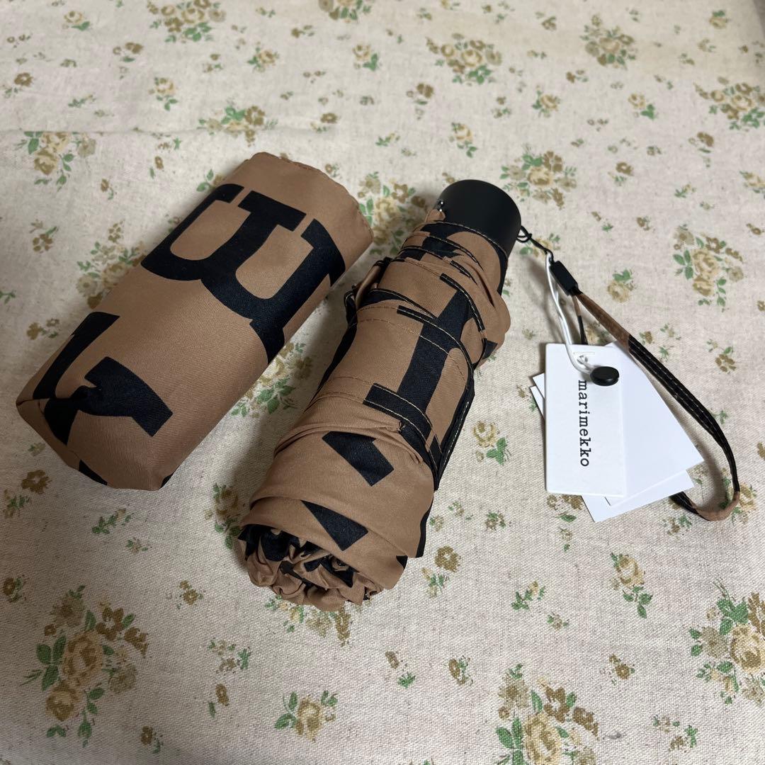 新品 マリメッコ ロゴ 折り畳み傘 ブラウン ルック