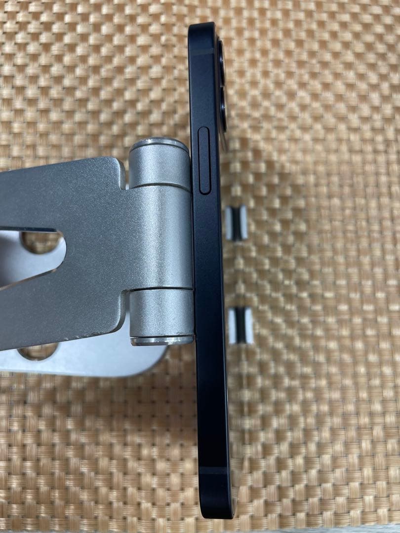 iPhone 12 mini 64 GBブラックSIMフリー【6948】