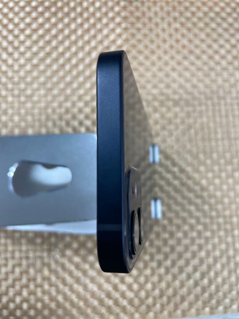 iPhone 12 mini 64 GBブラックSIMフリー【6948】