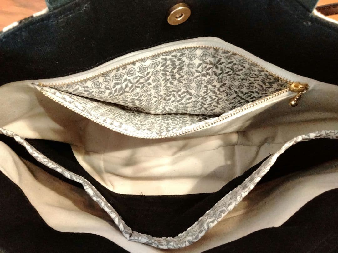 ミナペルホネン『丸みを帯びた2wayトートバッグ 』ショルダーストラップ付き