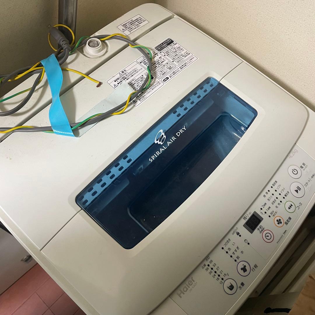 【伊丹引き取りで4000円】ハイアール4.2Kg 全自動洗濯機　JW-K42H
