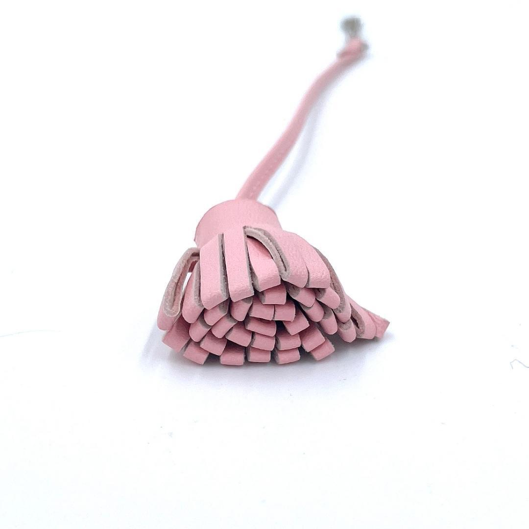 ■極美品■ エルメス カルメンチータ レザー チャーム 栞 レディース ピンク