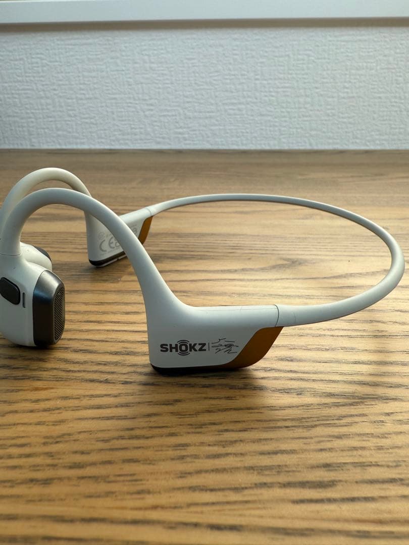 骨伝導イヤホン ホワイトSHOKZ OPENRUN PRO 2 大迫傑仕様