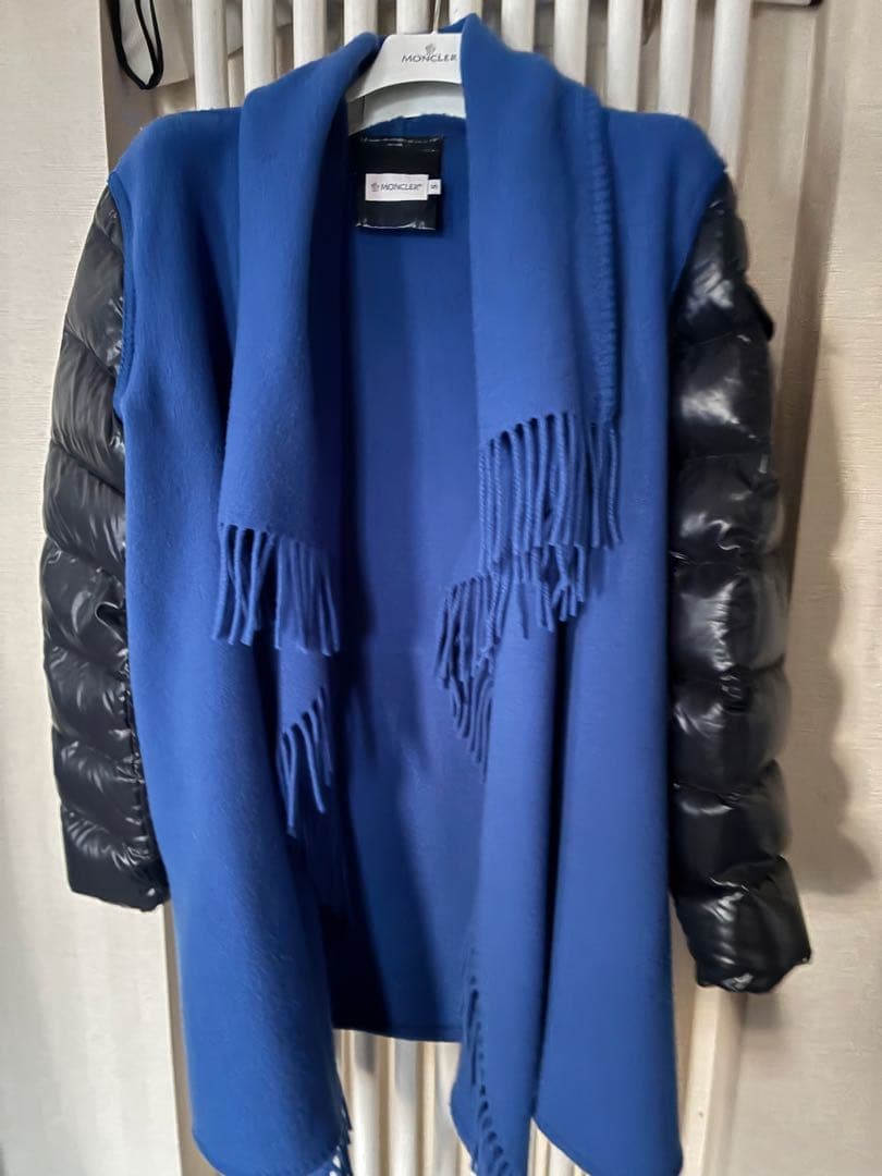 最終お値下げ　モンクレール MANTELLA マンテラ　ケープ　コート　ダウン