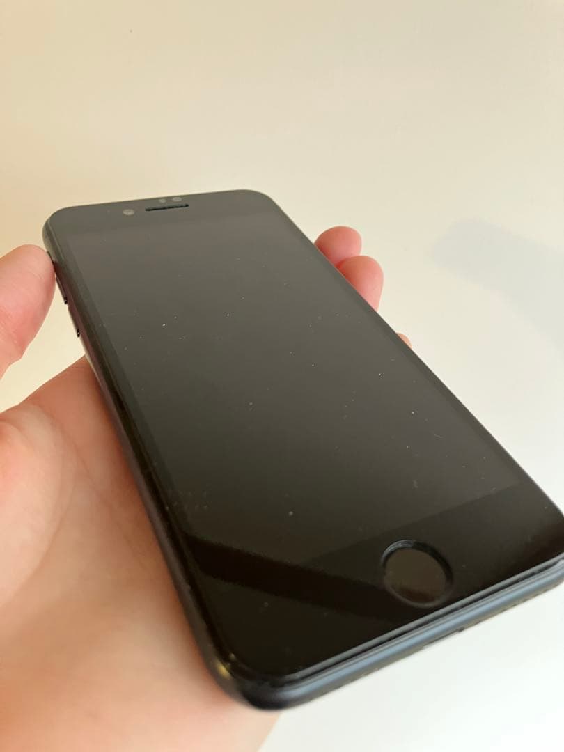 【中古・箱付き】Apple iPhone SE 第3世代 64GB 本体