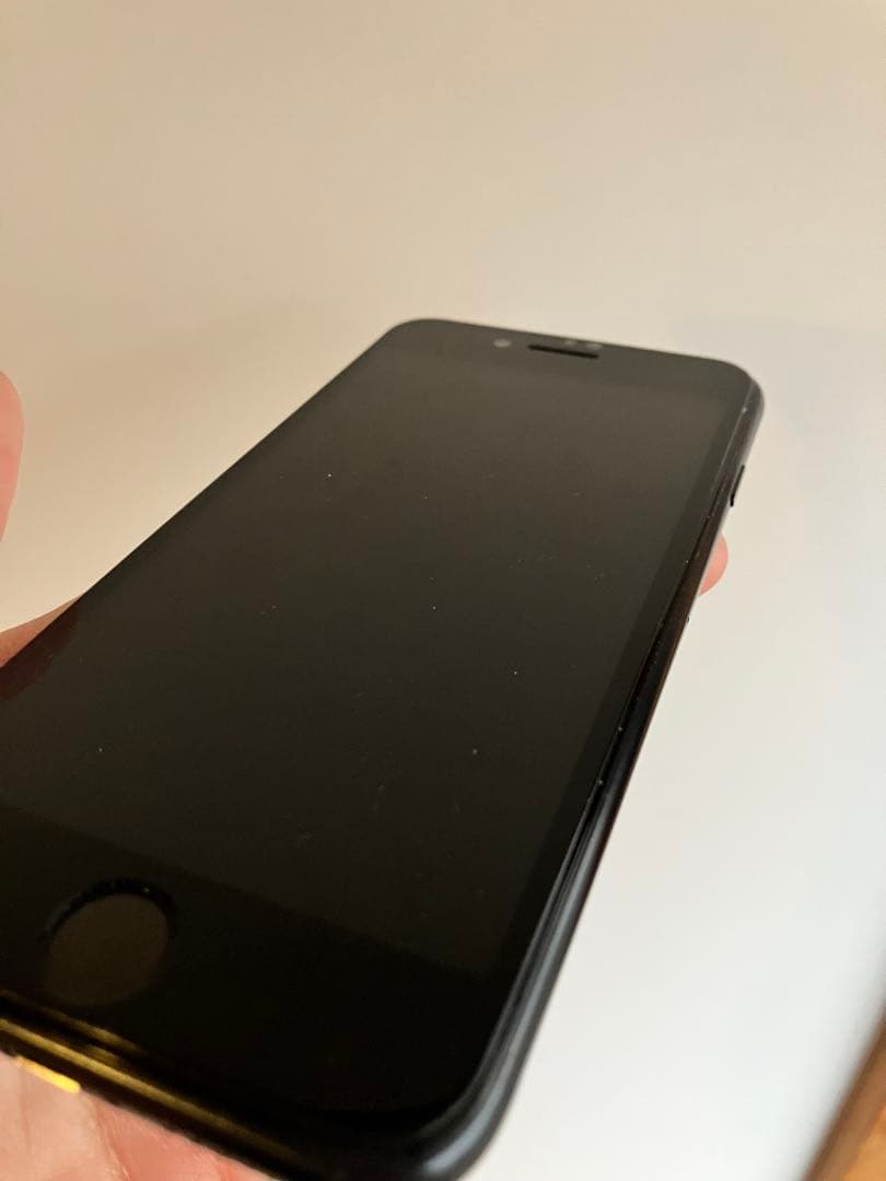 【中古・箱付き】Apple iPhone SE 第3世代 64GB 本体