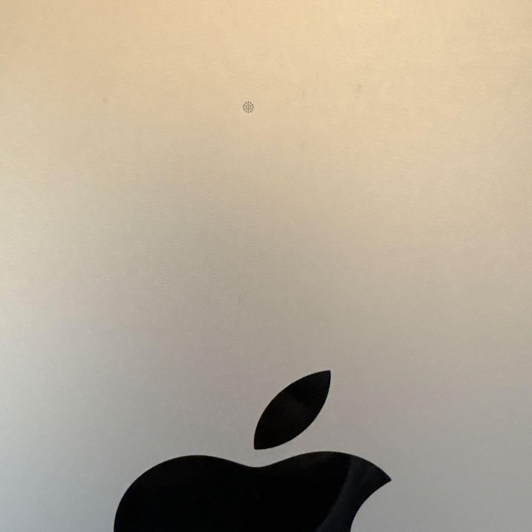 iMac Retina 4K 21.5インチ(Late2015)