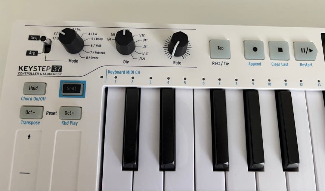 ARTURIA ( アートリア ) KEYSTEP 37 MIDIキーボード