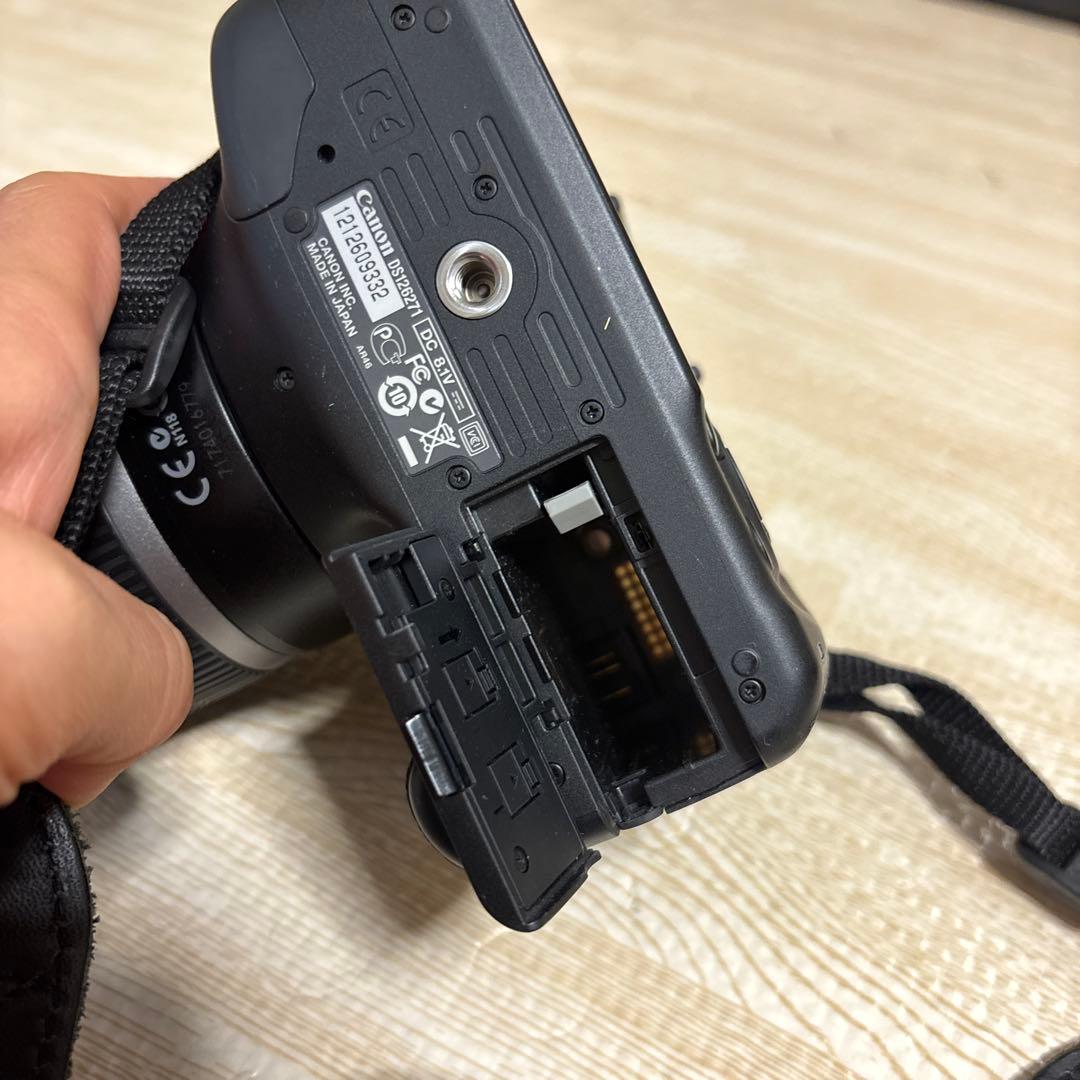 チャコ猫　Canon EOSKiss X4デジタル一眼バッテリー充電器無し