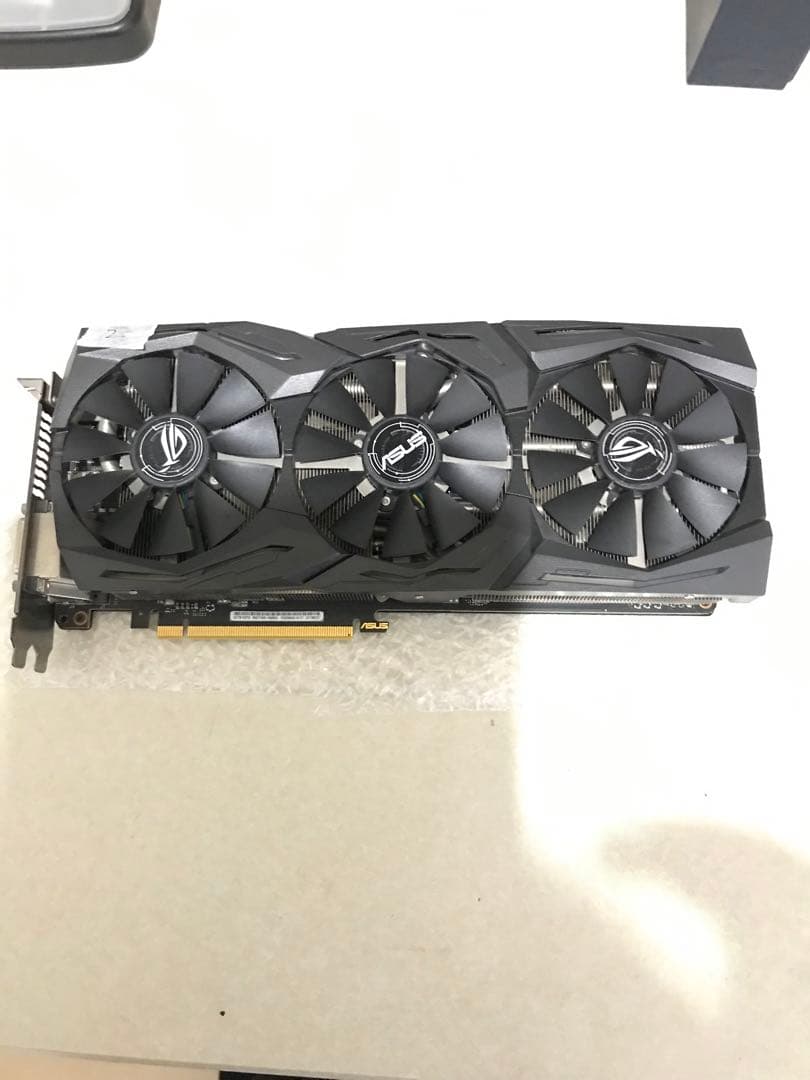 グラフィックボード・グラボ・ビデオカード ASUS ROG STRIX GTX1070 (2)