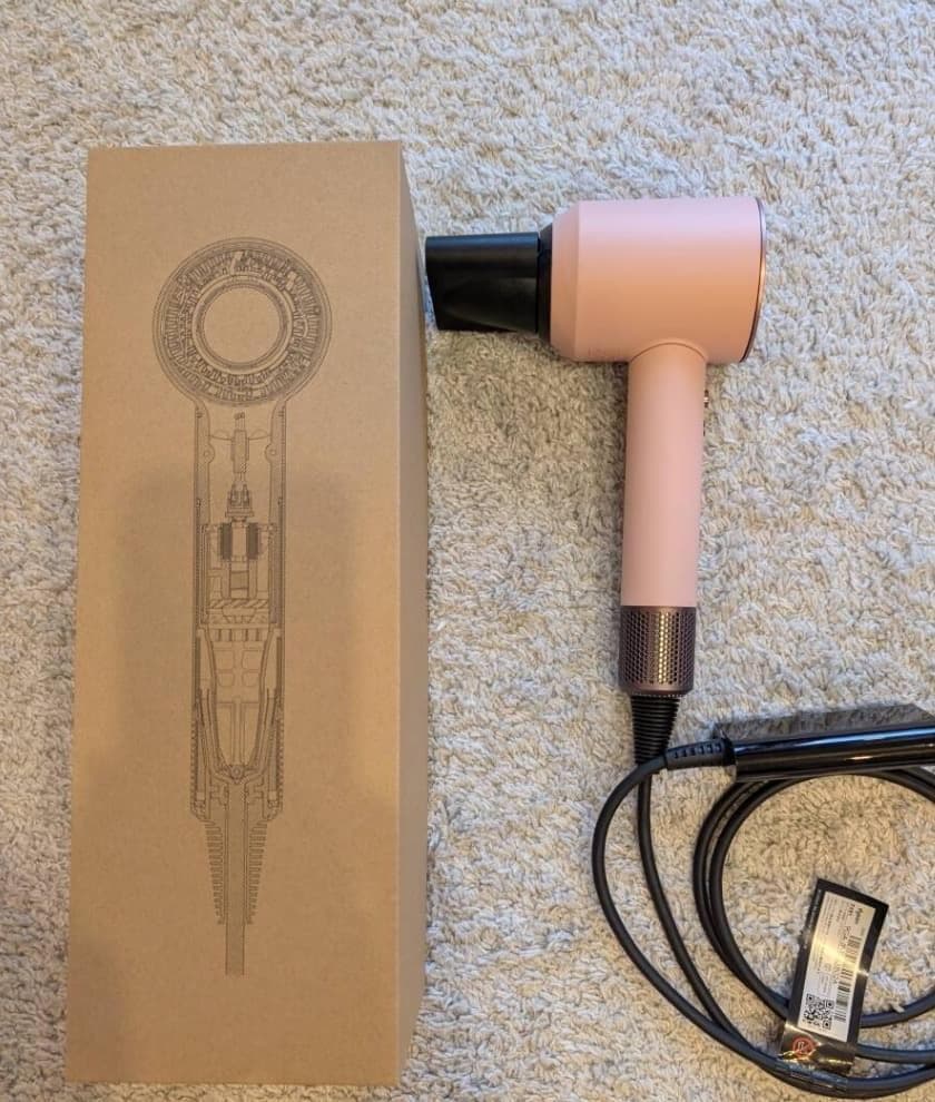 美品　限定カラーダイソン HD08 ULF BPR ENT さくらロゼゴールド