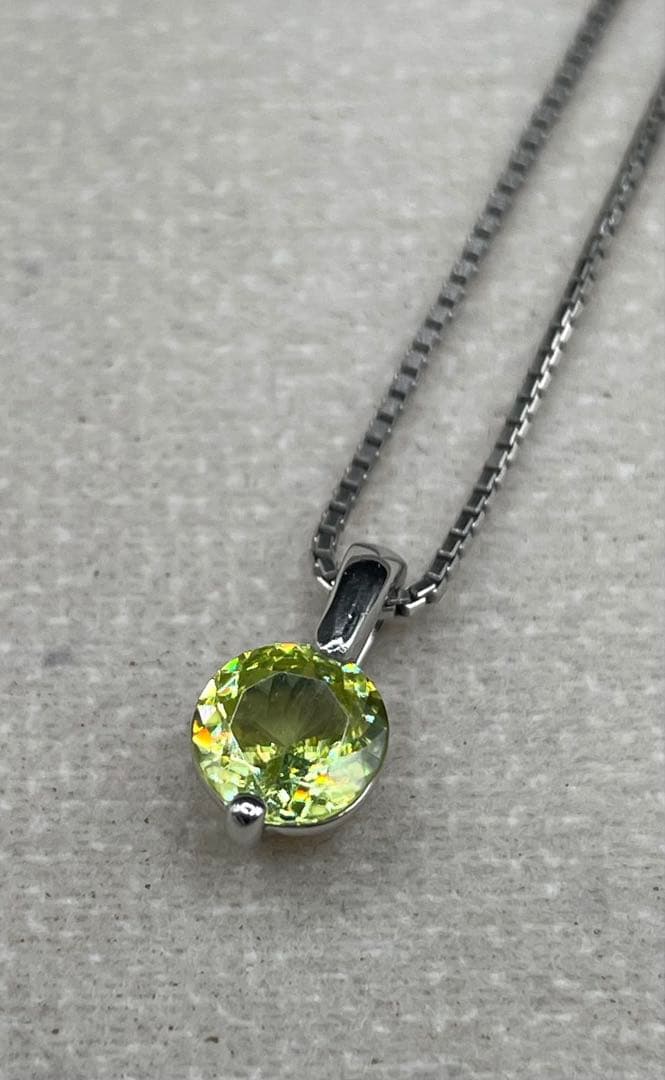 専用JA97★高級 スフェーン0.7ct 純プラチナ ペンダントヘッド 鑑付