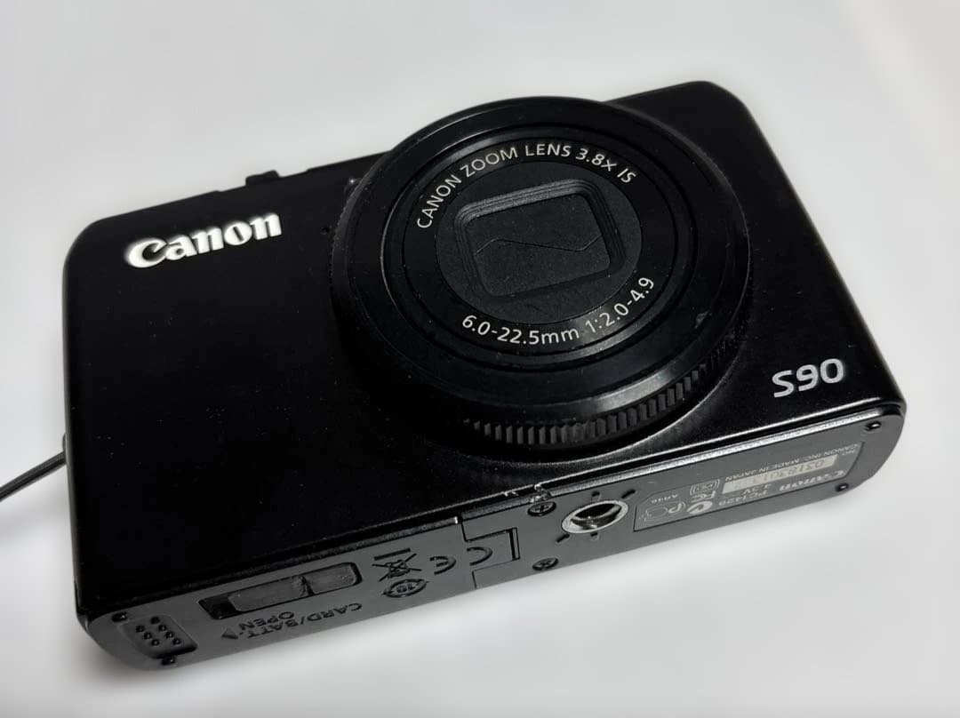 Canon PowerShot S90 革ケース付