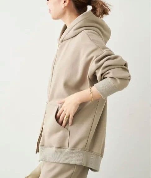 ドゥーズィエムクラス　ベージュ フルジップ パーカー