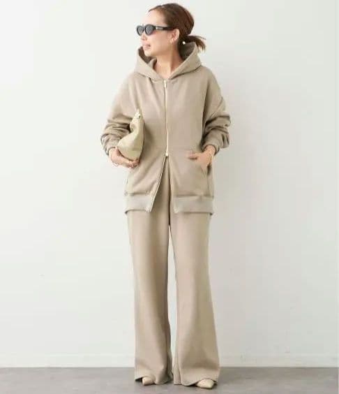 ドゥーズィエムクラス　ベージュ フルジップ パーカー