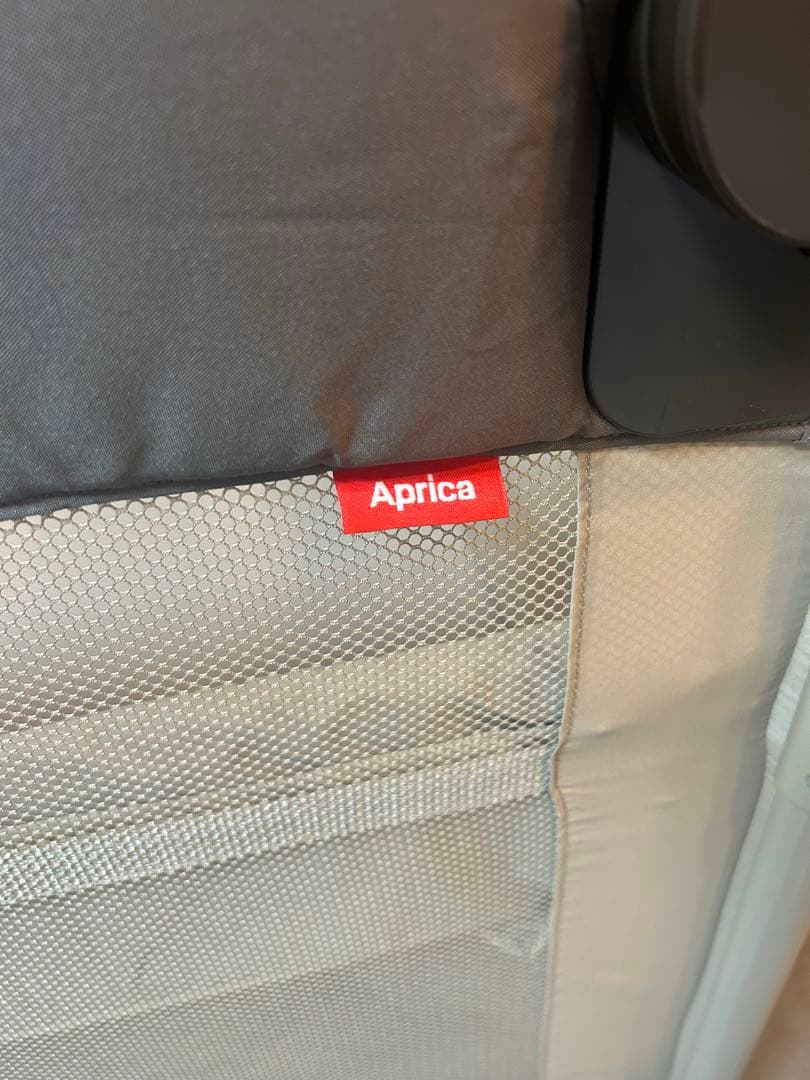 【送料無料】Aprica ベビーベッド　ココネルエアープラス