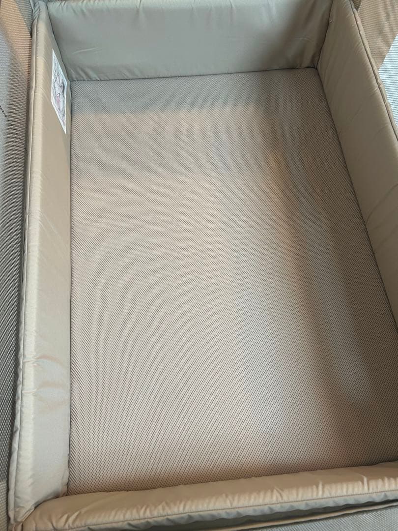 【送料無料】Aprica ベビーベッド　ココネルエアープラス