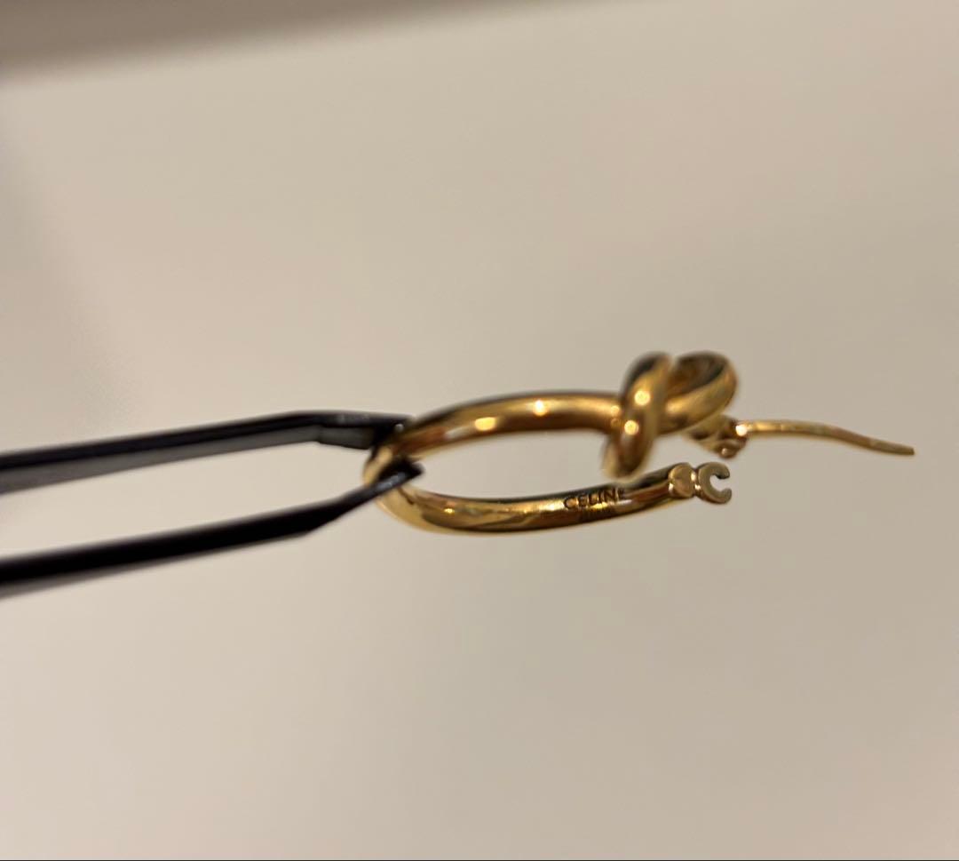 CELINE ノットピアス　ゴールド（片耳）