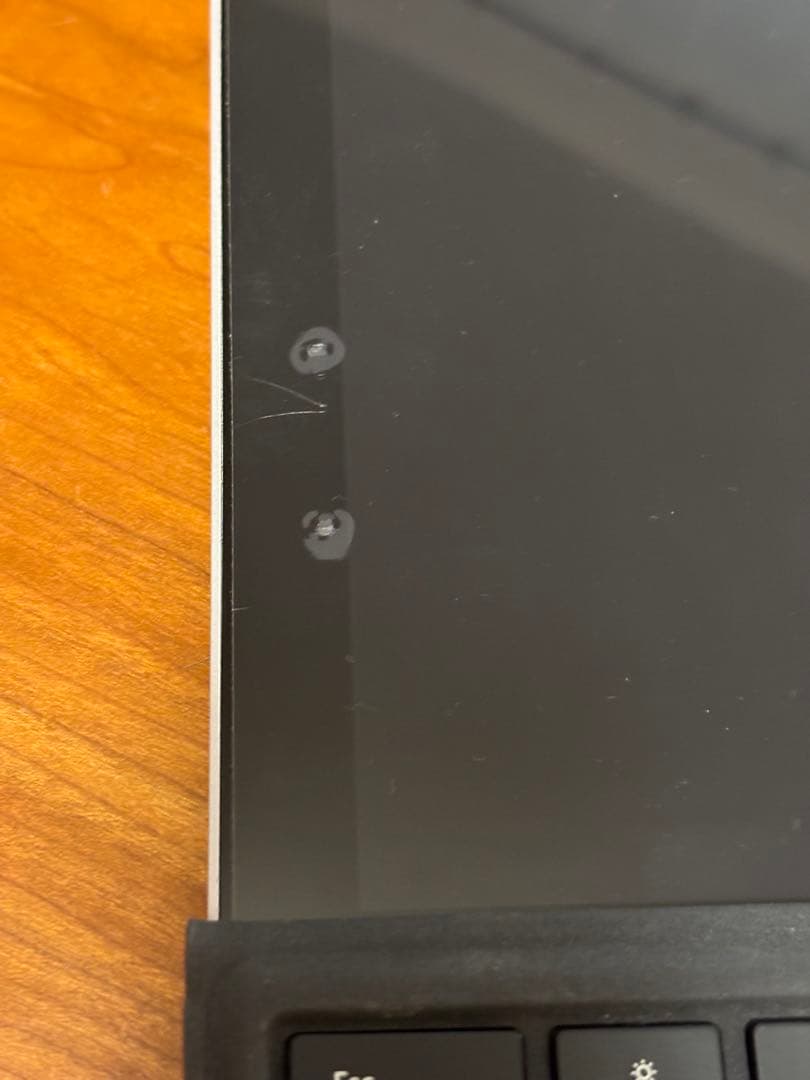 Microsoft Surface Pro 中古　スクリーン難あり