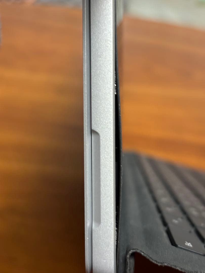 Microsoft Surface Pro 中古　スクリーン難あり