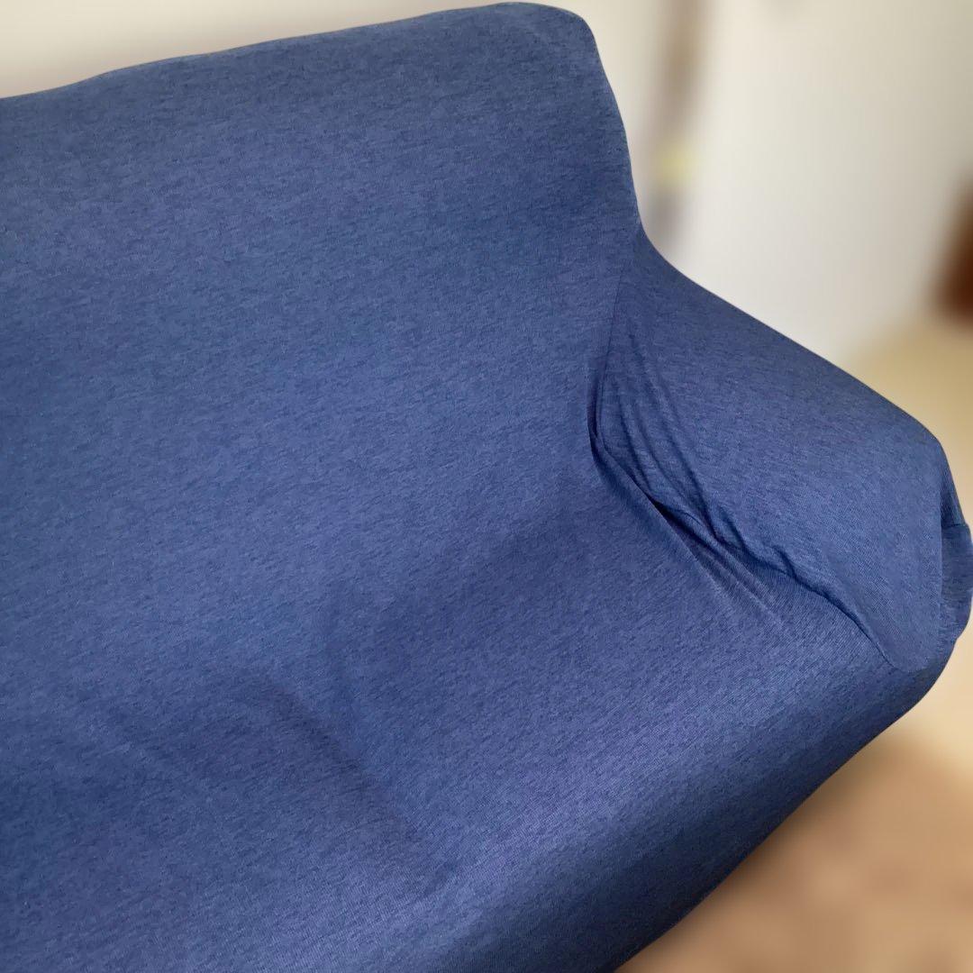 A nuka Onon　黒い2人掛けソファ－　ニトリ