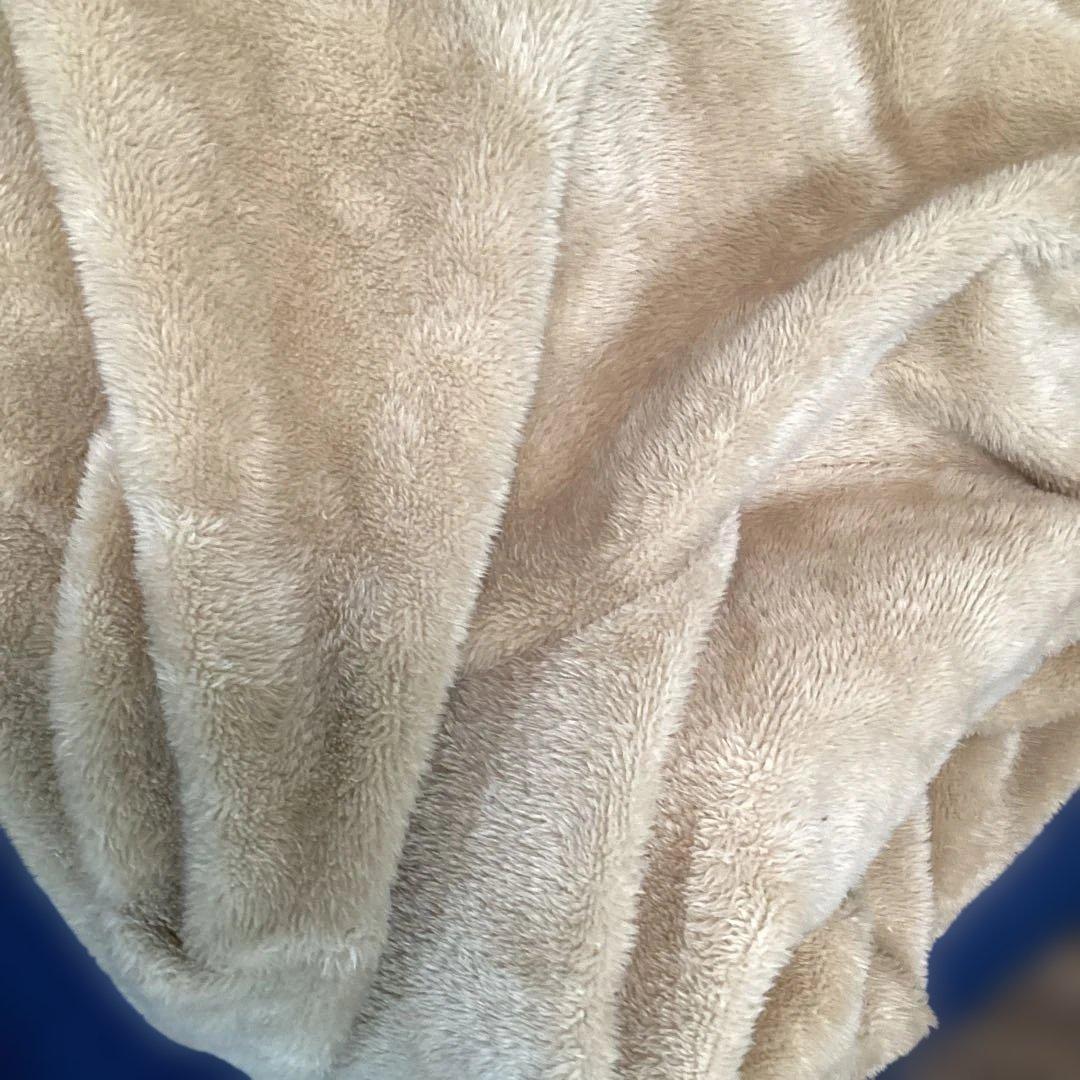 A nuka Onon　黒い2人掛けソファ－　ニトリ