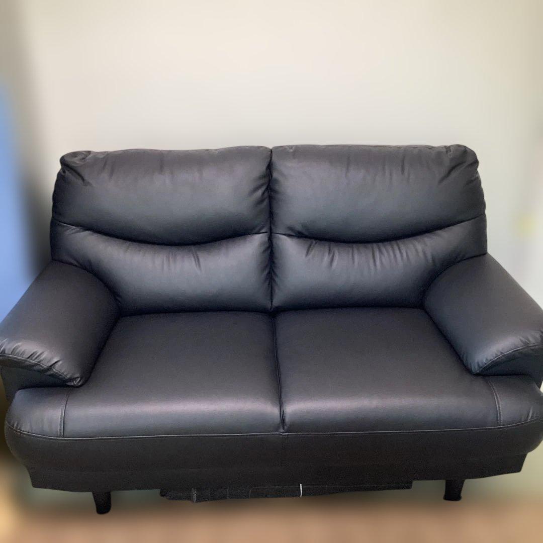 A nuka Onon　黒い2人掛けソファ－　ニトリ